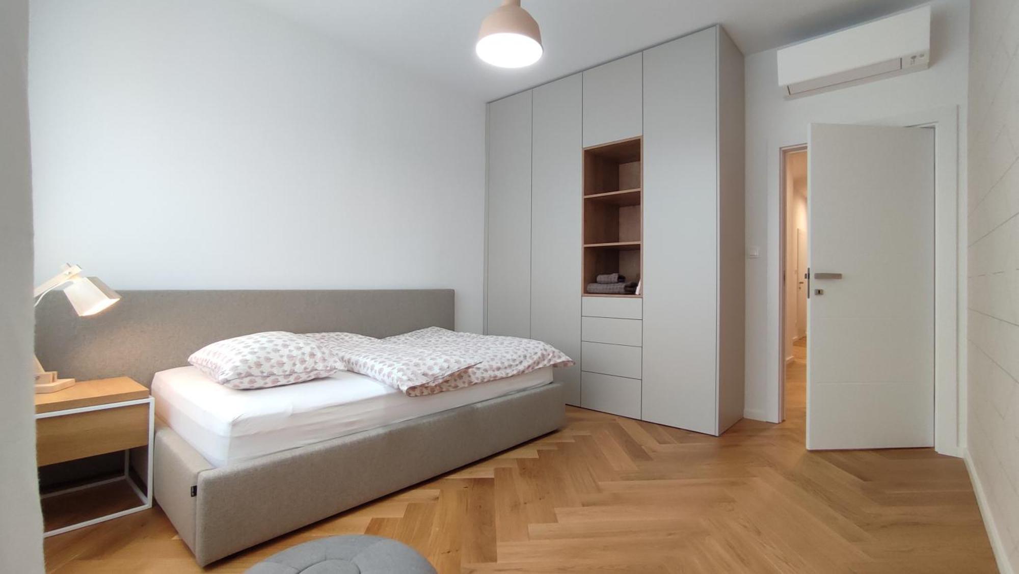 Bratislava Oldtown Apartment 130M2 ,60M2 Terrace And 2 Bathrooms מראה חיצוני תמונה