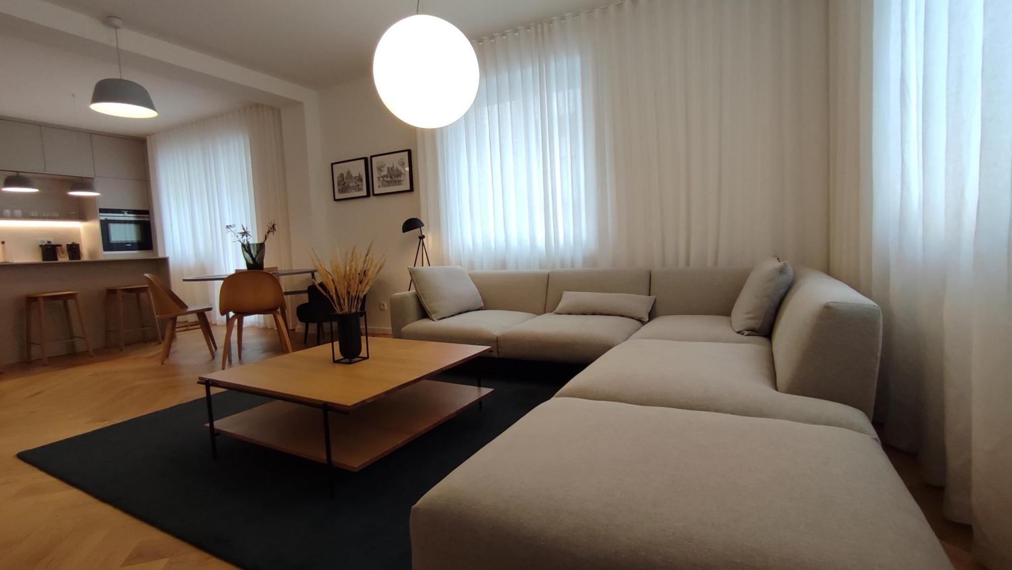 Bratislava Oldtown Apartment 130M2 ,60M2 Terrace And 2 Bathrooms מראה חיצוני תמונה